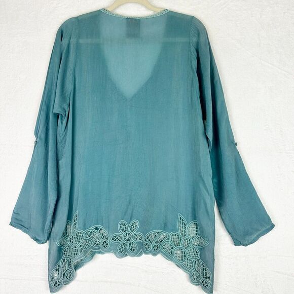 Johnny Was Embroidered Eyelet Crochet Top Size Small V-Neck Long Sleeve Boho - Picture 2 of 6